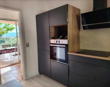 Villa avec piscine privée et jardin clos à La Croix-Valmer : photo 18