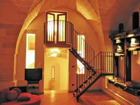 Maison confortable avec jardin clôturé - Surano - Cheminée - Photo 14