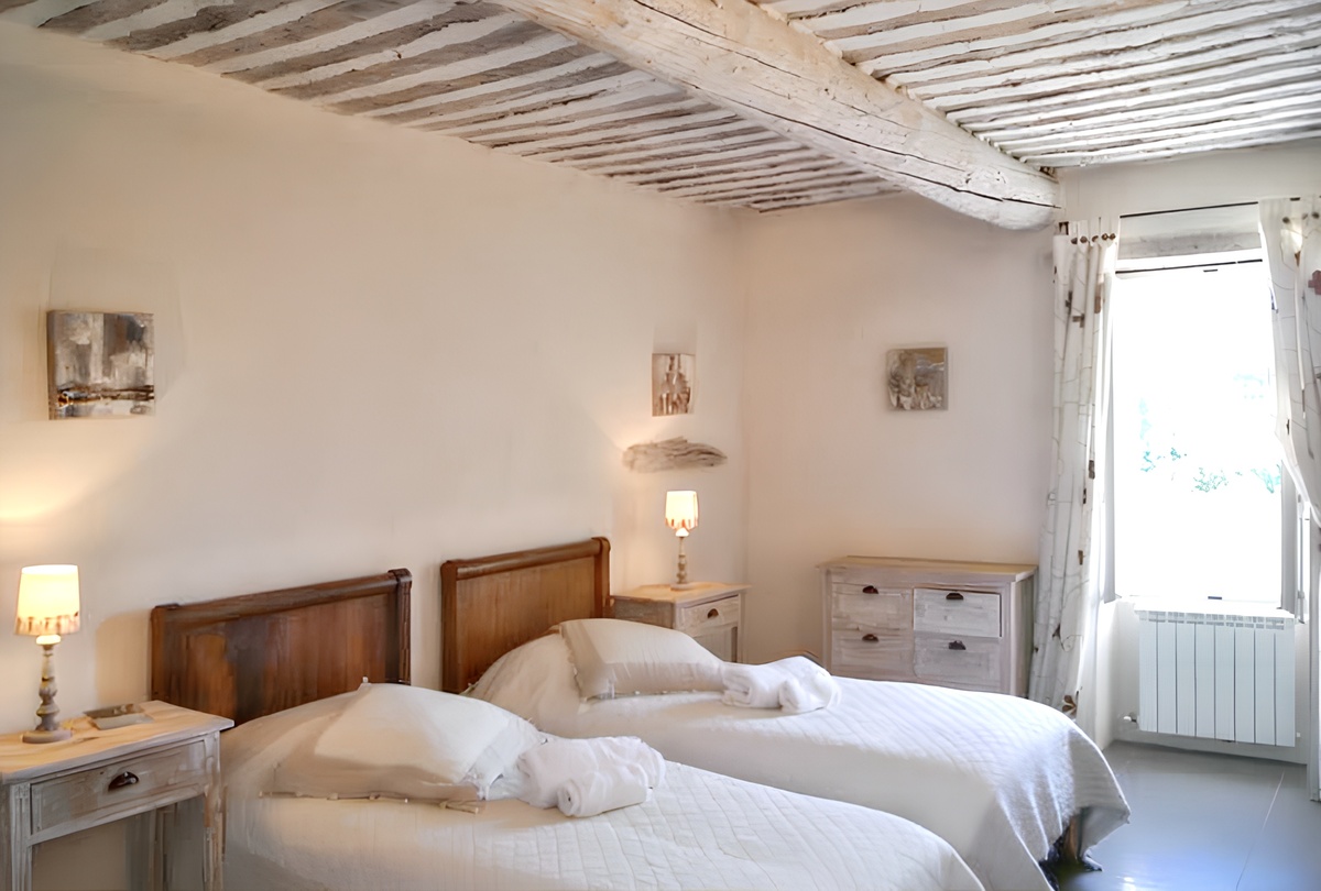 Villa 300 m² Oppède : 10 personnes, piscine et vignes - Photo 5
