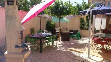 Maison charmante à La Londe-les-Maures, jardin clôturé - Photo 11
