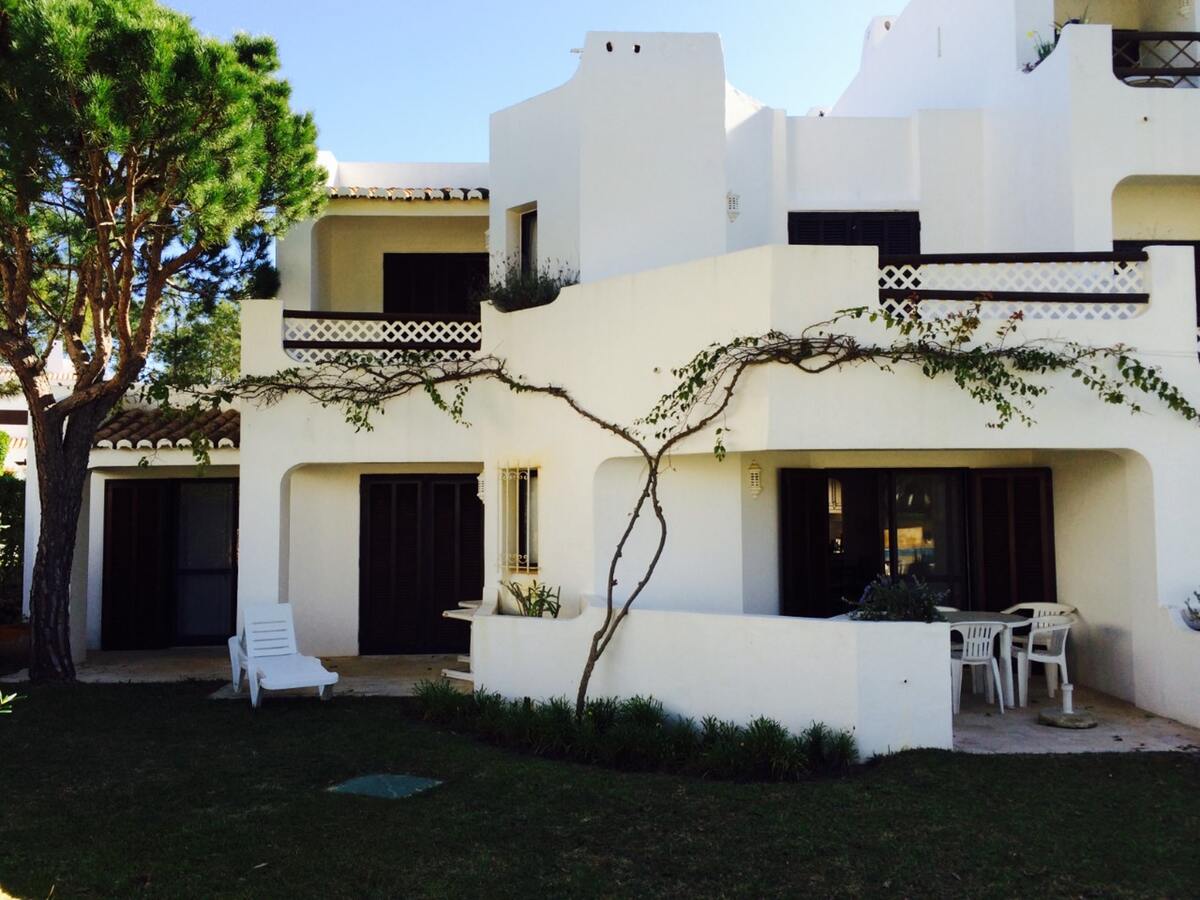 Appartement spacieux à Olhos de Água de 130 m² avec piscine - Photo 1