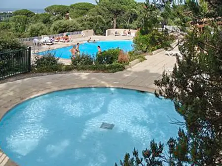 Maison charmante à Cogolin avec vue sur la mer et piscine - Photo 1