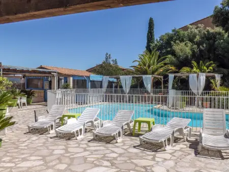Maison charmante à Cogolin avec vue sur la mer et piscine - Photo 2