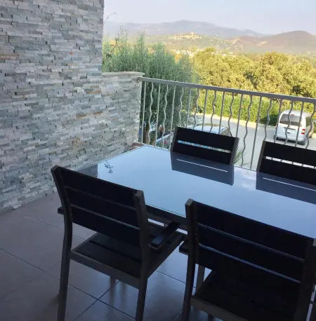Maison charmante à Cogolin avec vue sur la mer et piscine - Photo 3