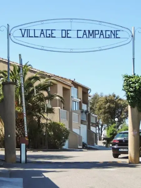 Maison charmante à Cogolin avec vue sur la mer et piscine - Photo 13