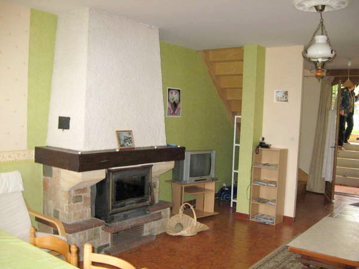 Maison 90m² Saint-Laurent-la-Roche, jardin avec terrasse barbecue - Photo 5