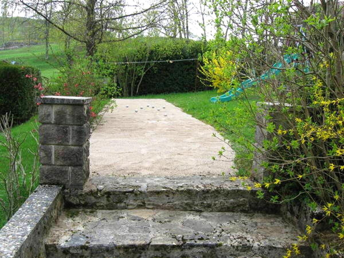 Maison 90m² Saint-Laurent-la-Roche, jardin avec terrasse barbecue - Photo 14