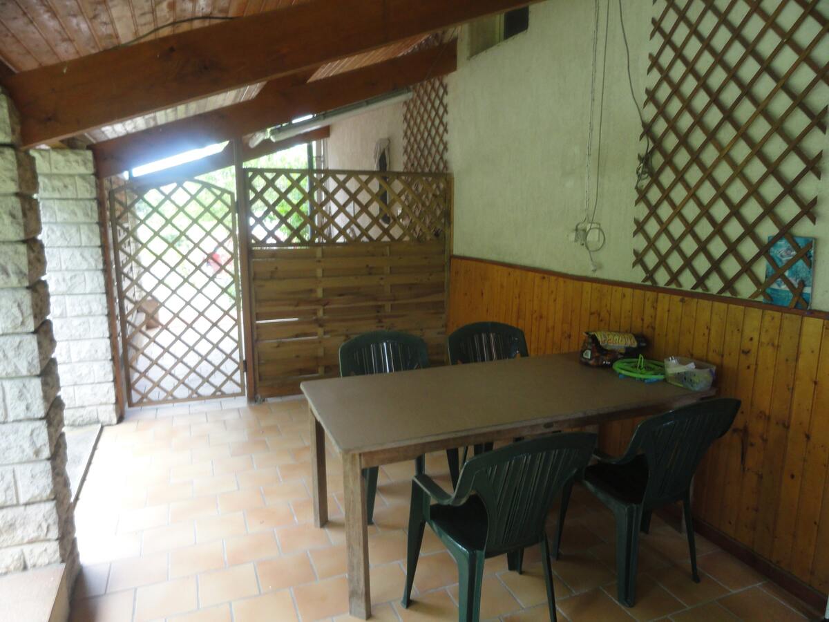Maison 90m² Saint-Laurent-la-Roche, jardin avec terrasse barbecue - Photo 18