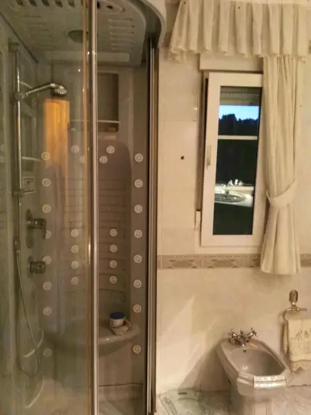 Maison avec piscine et jardin à Congosto, 4 chambres pour 8 : photo 9