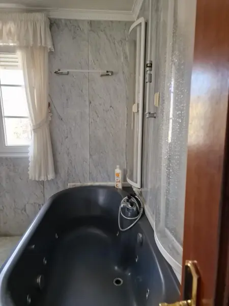 Maison avec piscine et jardin à Congosto, 4 chambres pour 8 : photo 25