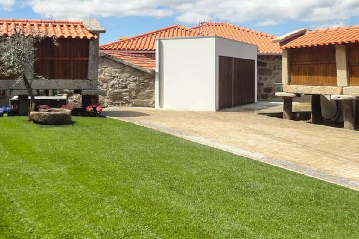 Maison de charme avec cheminée et terrasse barbecue - Photo 7