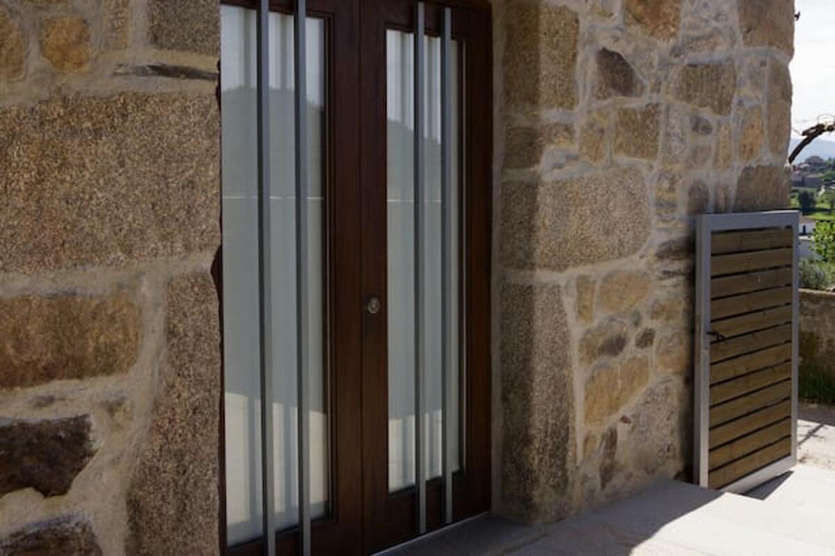 Maison de charme avec cheminée et terrasse barbecue - Photo 10