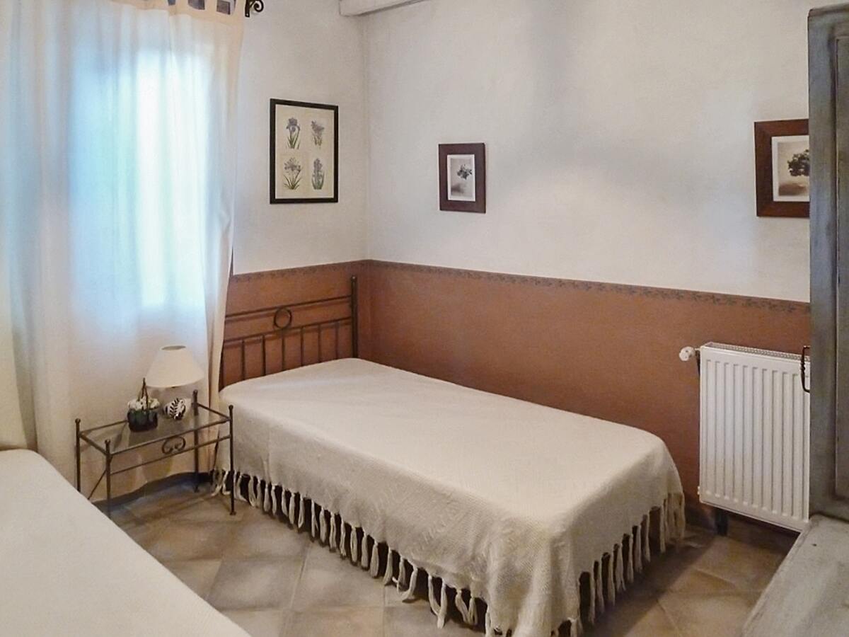 Maison 4 pers. à Oppède, piscine et vue montagne - Photo 10