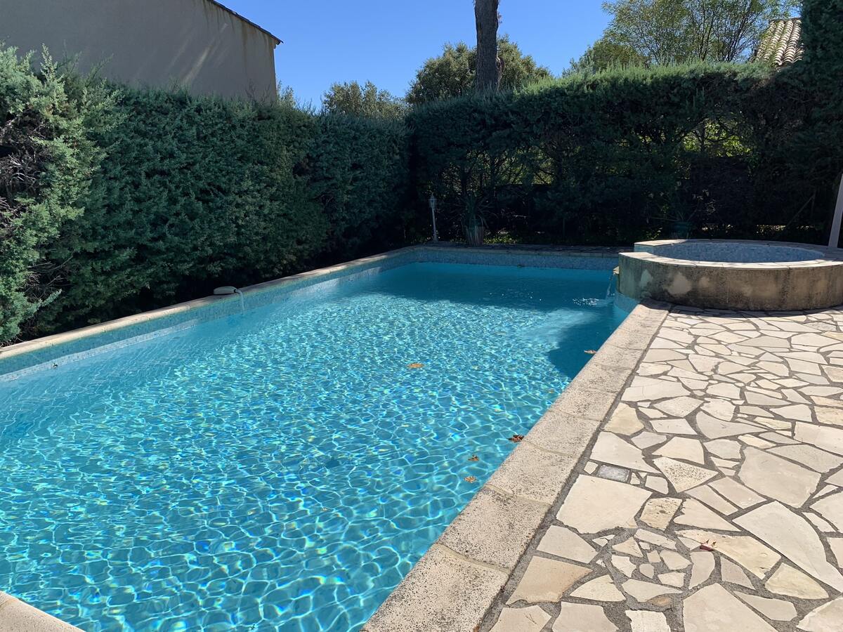 Villa provençale avec piscine privée et vue montagne à Saint-Raphaël - Photo 1