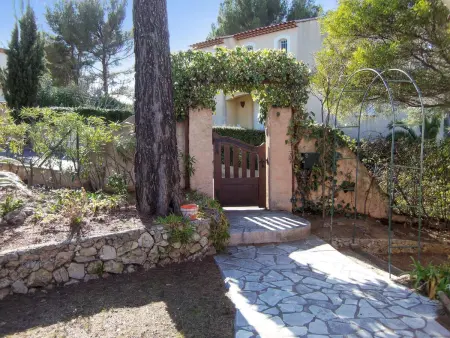 Villa avec piscine à Saint-Raphaël et vue sur la montagne - Photo 7