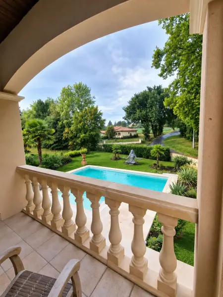 Villa de charme à Ribérac, piscine privée et jardin clos : photo 21