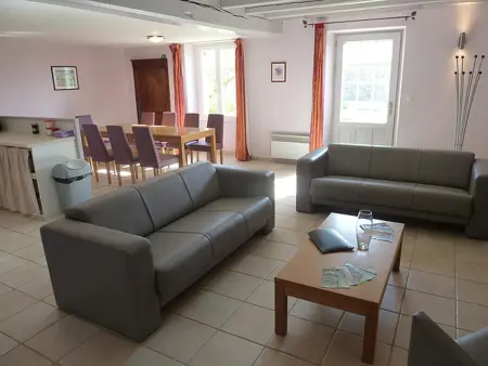 Maison de charme à Saint-Vincent-la-Châtre avec piscine partagée - Photo 3