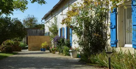 Maison de charme à Saint-Vincent-la-Châtre avec piscine partagée - Photo 12