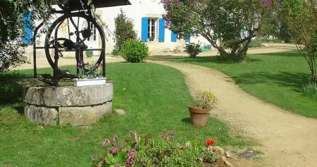 Maison de charme à Saint-Vincent-la-Châtre avec piscine partagée - Photo 13