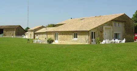 Maison de charme à Saint-Vincent-la-Châtre avec piscine partagée - Photo 19