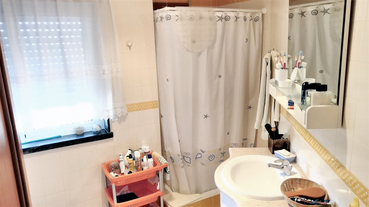 Maison 100 m² avec jardin clos à Lourinhã, proche plage - Photo 8