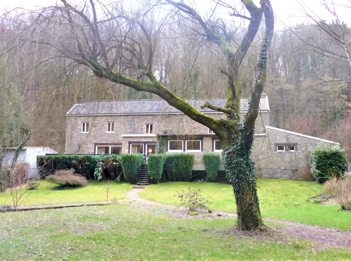 Maison 12 pers., 5 chambres, jardin clôturé à Comblain-au-Pont - Photo 1