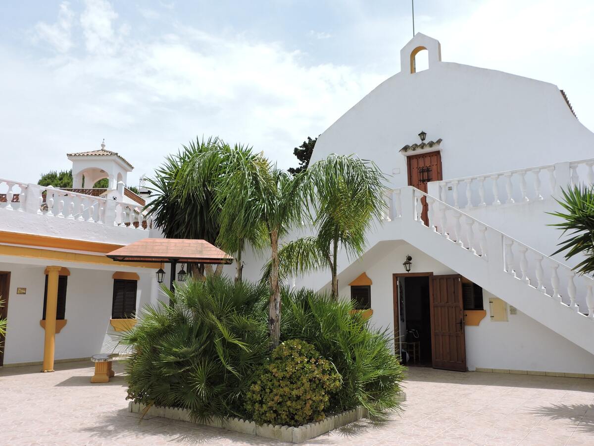 Villa 14 pers., 7 chambres, piscine privée à Conil - Photo 1