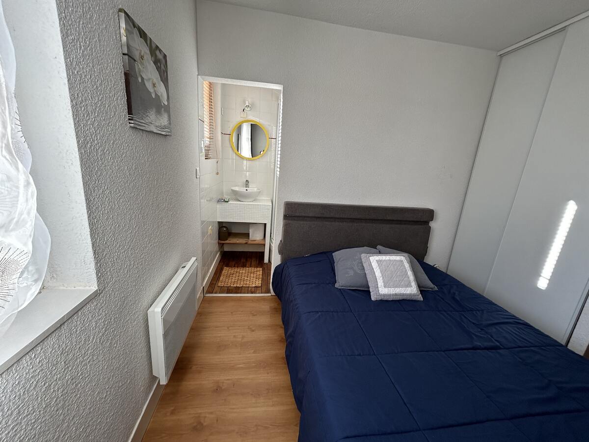 Appartement 6 personnes à Luzenac, 2 chambres + canapé - Photo 11