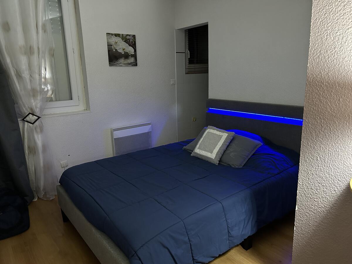Appartement 6 personnes à Luzenac, 2 chambres + canapé - Photo 13