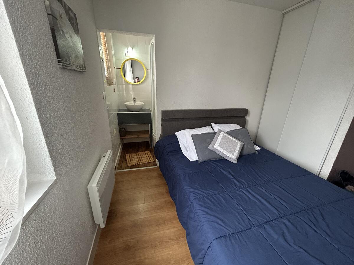 Appartement 6 personnes à Luzenac, 2 chambres + canapé - Photo 14