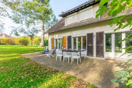 Maison chaleureuse à Saints avec jardin et terrasse - Photo 1