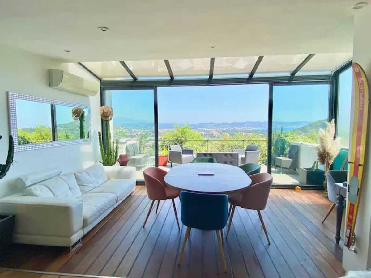 Maison Cosy Vue Mer avec Piscine Partagée à Mandelieu-la-Napoule - Photo 1
