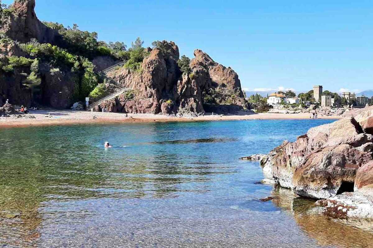 Maison Cosy Vue Mer avec Piscine Partagée à Mandelieu-la-Napoule - Photo 22