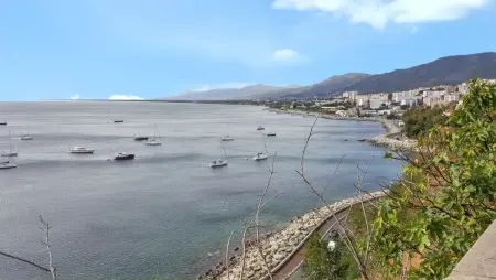 Appartement spacieux à Bastia avec vue mer et montagne. - Photo 28