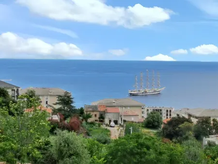 Appartement spacieux à Bastia avec vue mer et montagne. - Photo 35