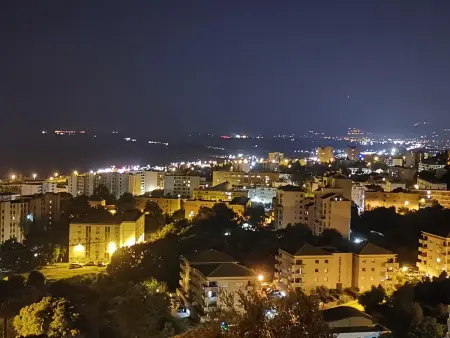 Appartement spacieux à Bastia avec vue mer et montagne. - Photo 36