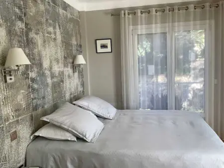 Appartement chic à Cannes, avec terrasse et cheminée, 83 m² - Photo 23