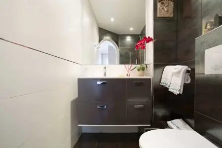 Appartement chic à Cannes, avec terrasse et cheminée, 83 m² - Photo 25