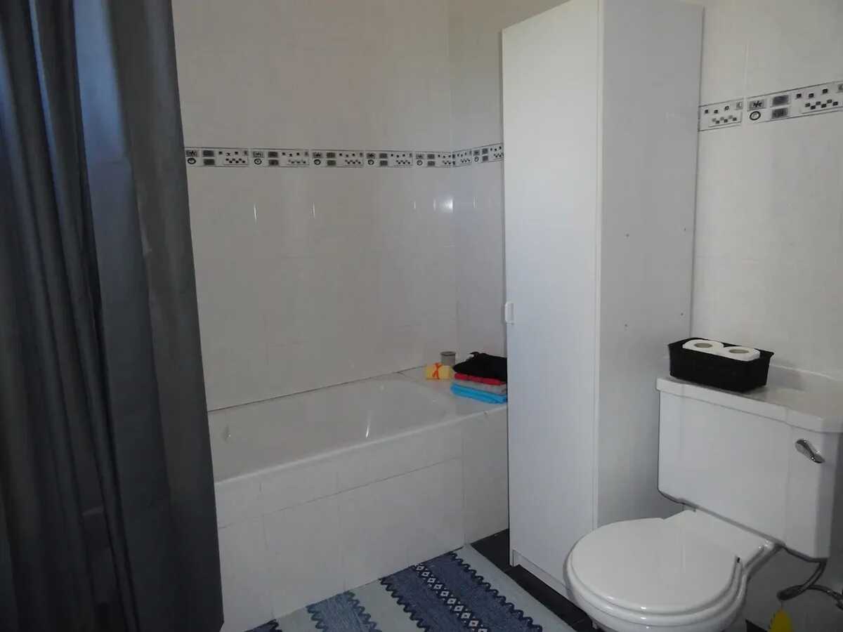 Maison 269 m² à Santa Cruz, jardin clôturé et vue mer - Photo 8