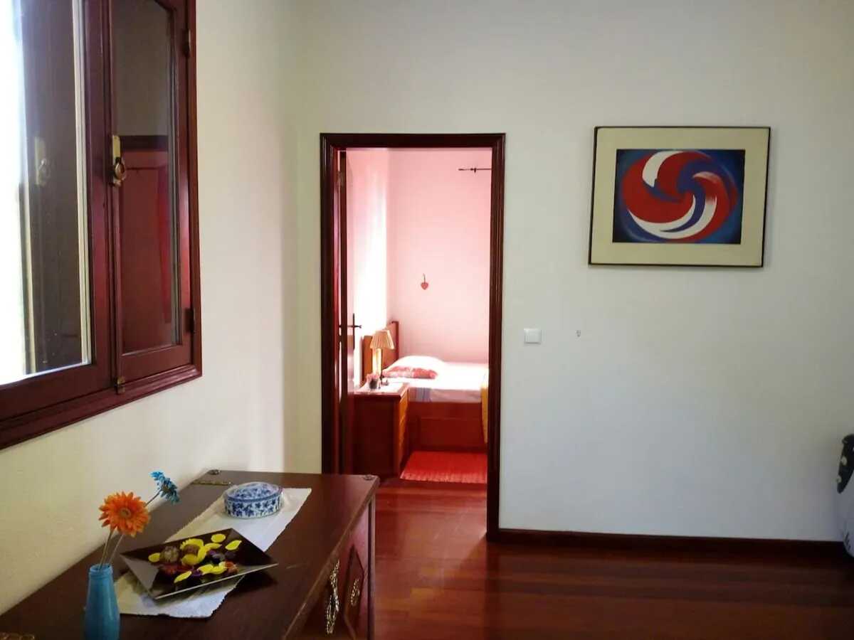 Maison 269 m² à Santa Cruz, jardin clôturé et vue mer - Photo 22