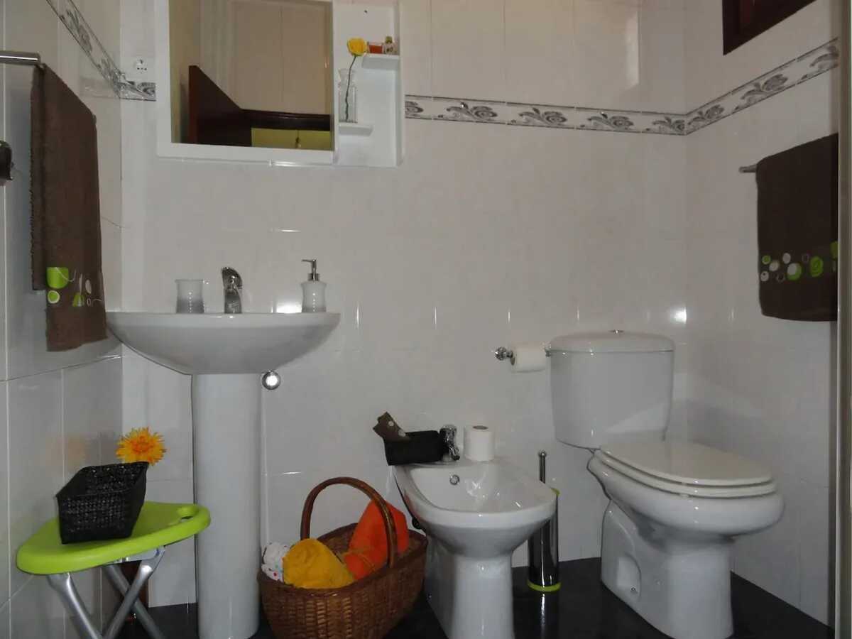 Maison 269 m² à Santa Cruz, jardin clôturé et vue mer - Photo 52