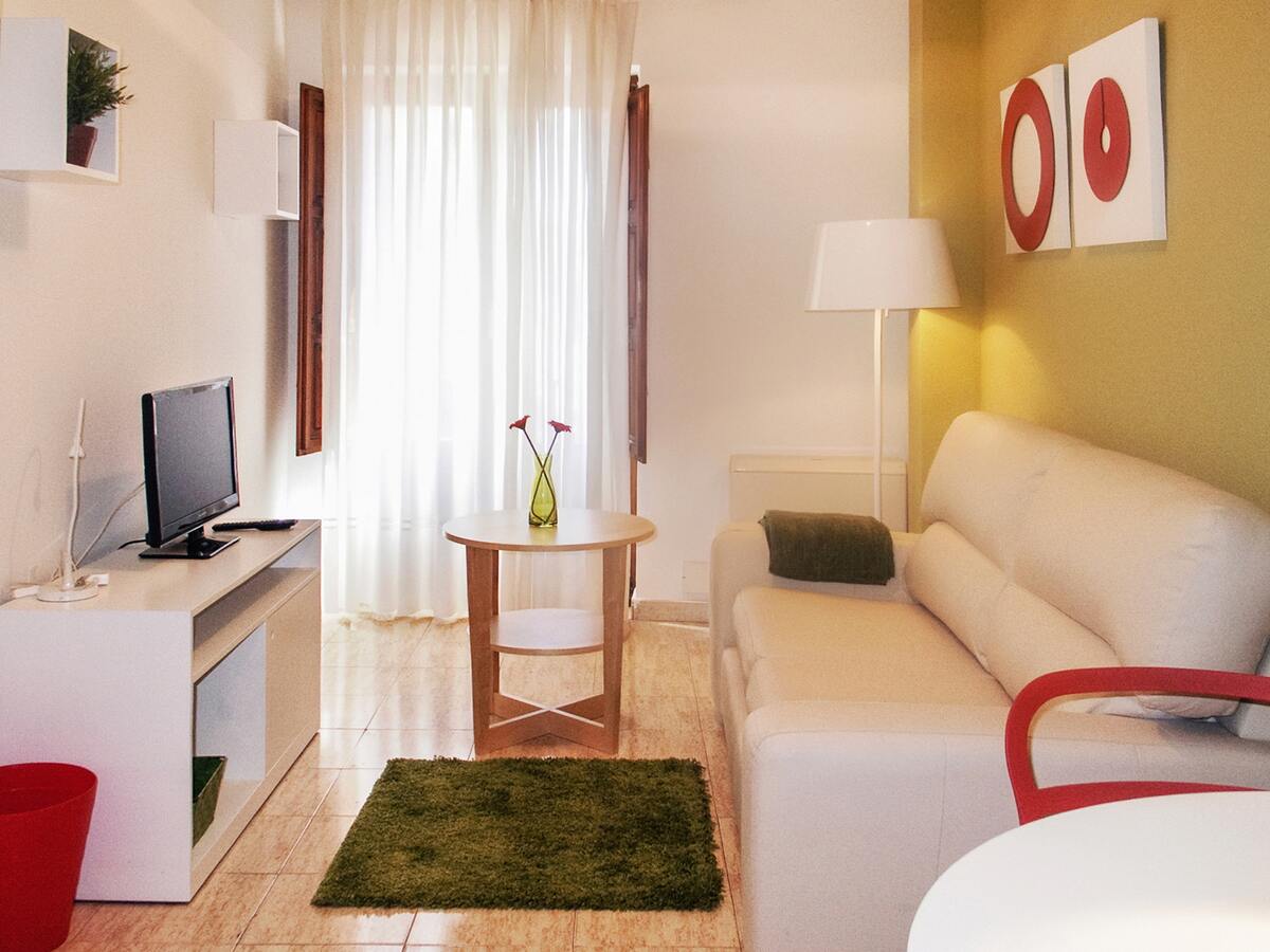 Appartement 40 m² balcon ensoleillé près Plaza Mayor - Photo 2