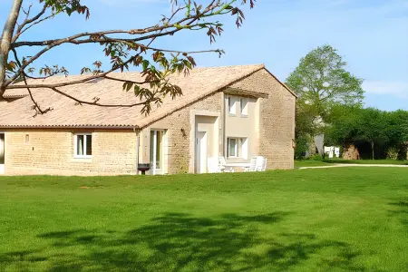Maison de charme avec piscine et jardin à Saint-Vincent-la-Châtre - Photo 6