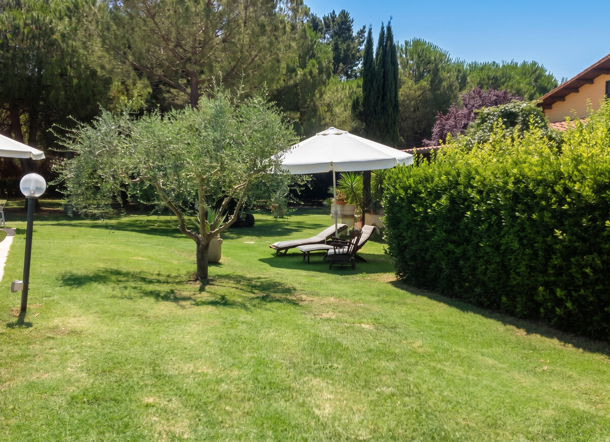 Villa pittoresque à Pise avec terrasse et piscine partagée. - Photo 8