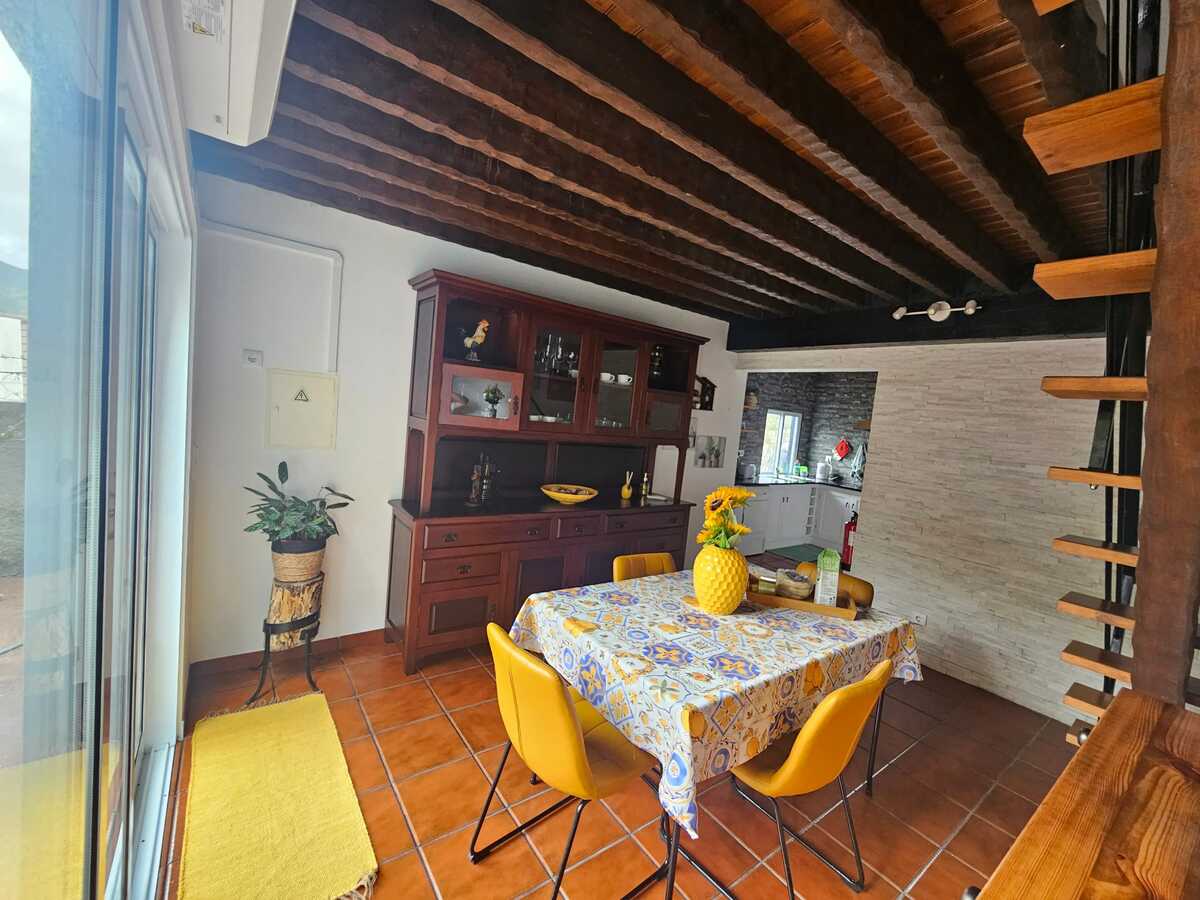 Maison 4 personnes à Furnas avec cheminée et vue montagne - Photo 12