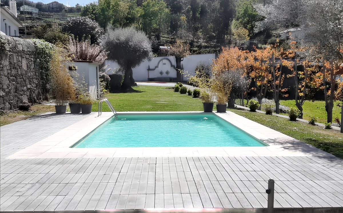 Maison 176 m² à Covelas, piscine partagée et vue montagne - Photo 1