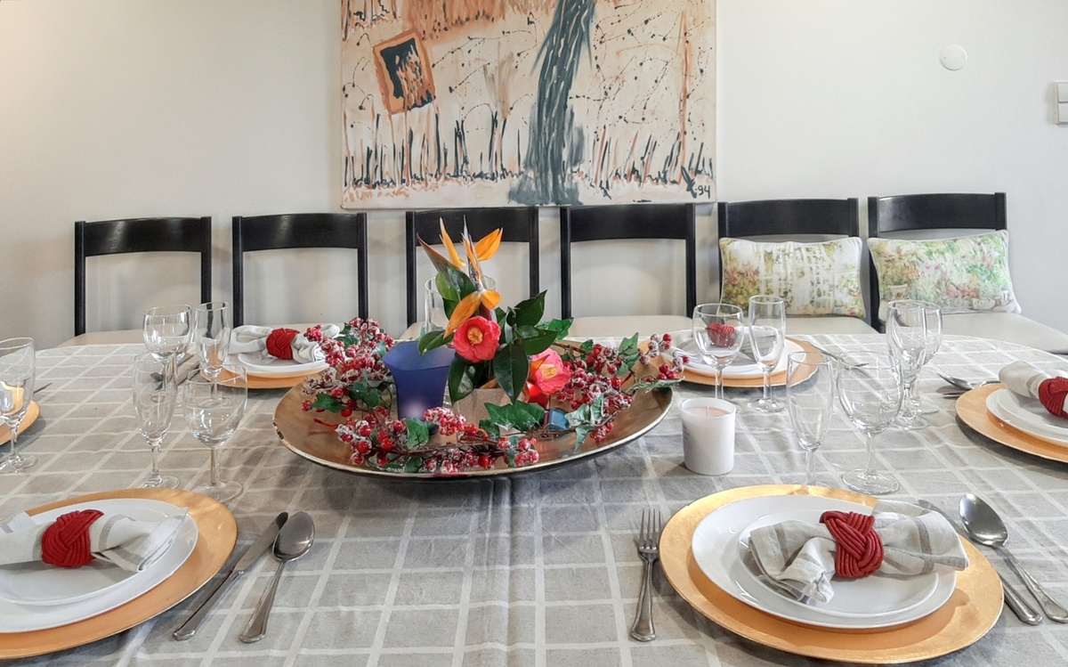 Maison 176 m² à Covelas, piscine partagée et vue montagne - Photo 8