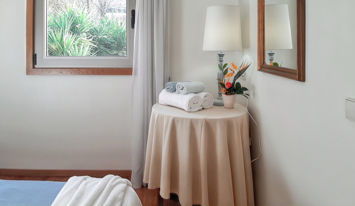 Maison 176 m² à Covelas, piscine partagée et vue montagne - Photo 19
