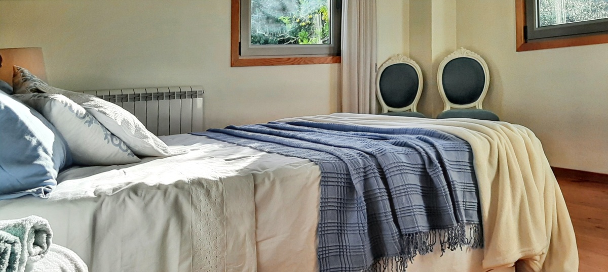 Maison 176 m² à Covelas, piscine partagée et vue montagne - Photo 21