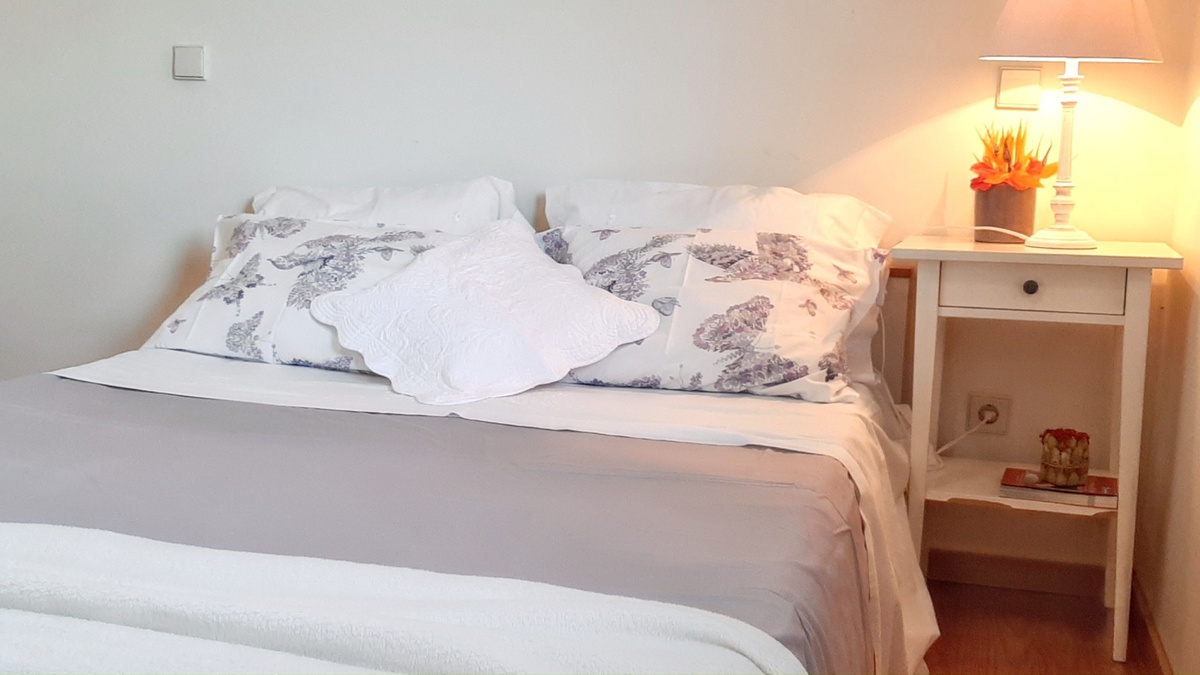 Maison 176 m² à Covelas, piscine partagée et vue montagne - Photo 24
